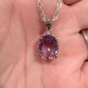 Elegant sterling Silver pendant with amethyst gemstone